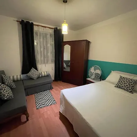 Pereyber 2 Room Appartment